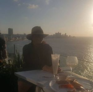 Meet your Posher, Kenia